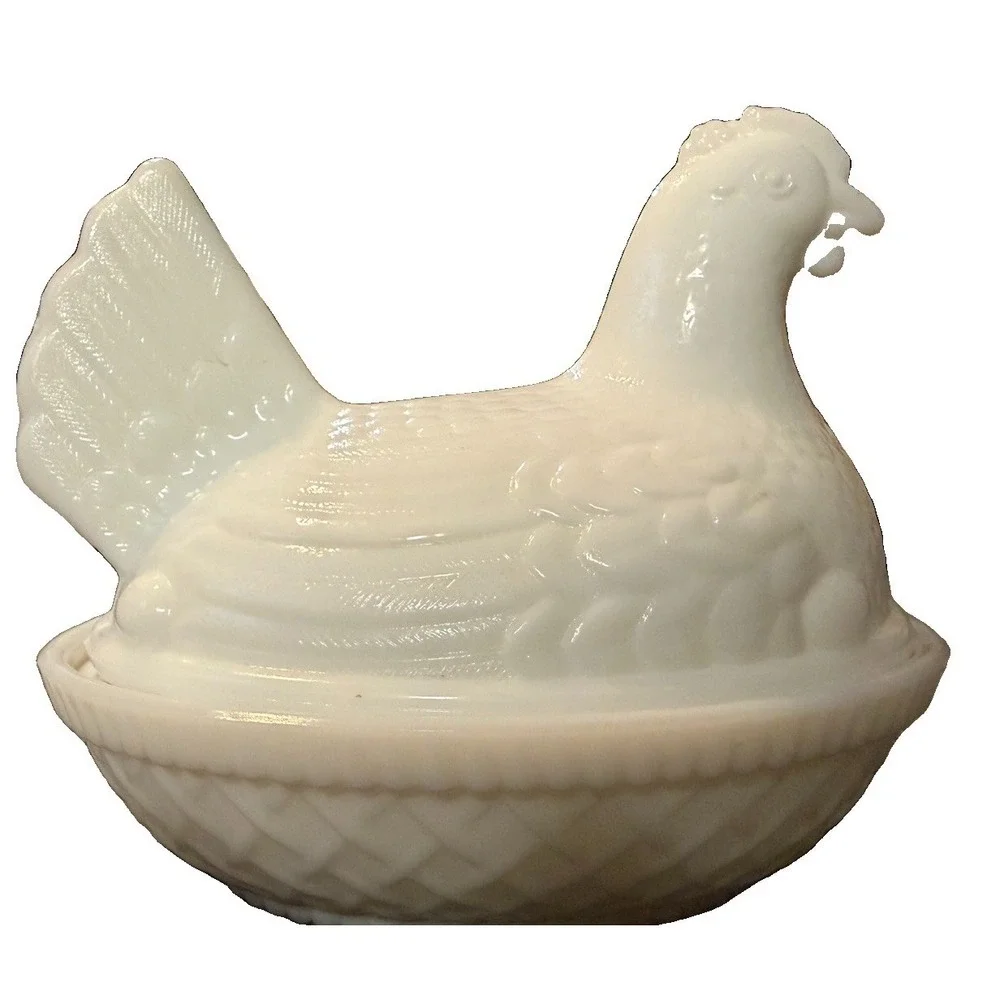 Vintage White Milk Glass Hen On Nest Covered Dish Chicken Trinket Candy Bowl